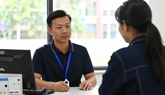 设备租赁在大型工程中的实际应用与挑战